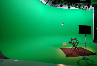 Small studio Green Screen